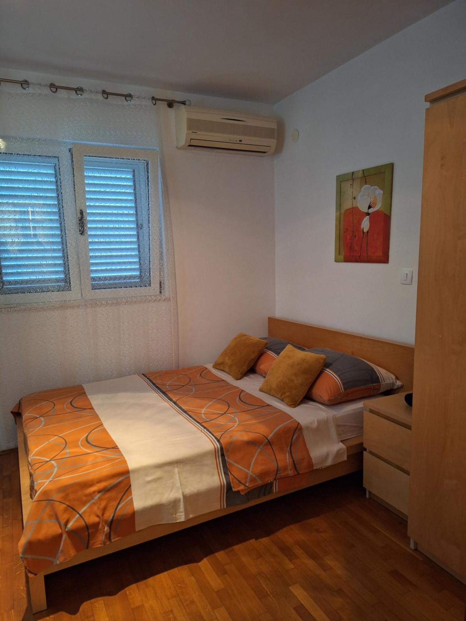 Apartments Romana Слатине Екстер'єр фото
