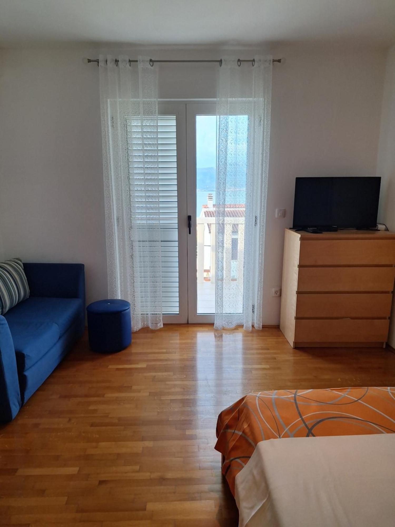 Apartments Romana Слатине Екстер'єр фото