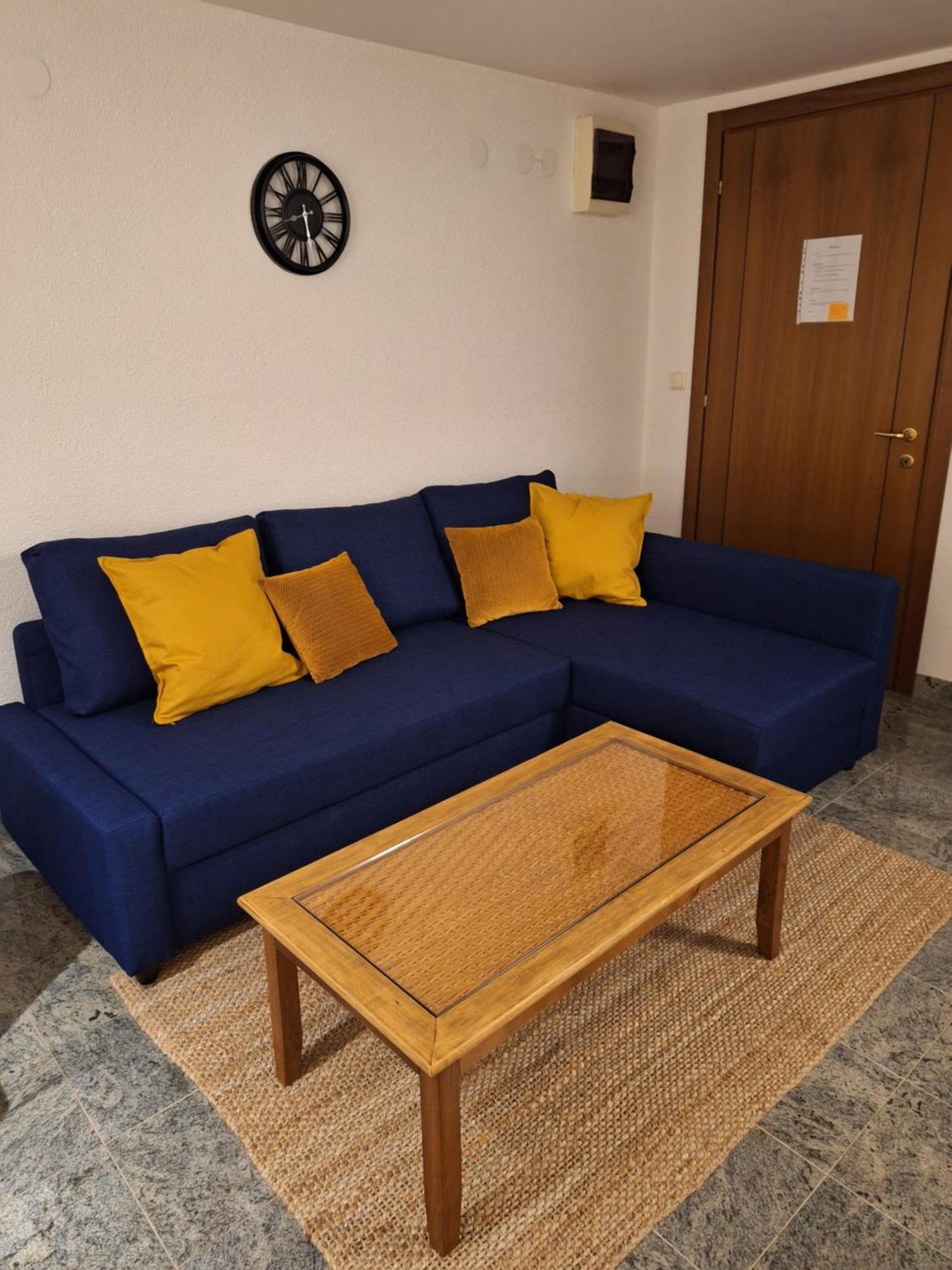 Apartments Romana Слатине Екстер'єр фото