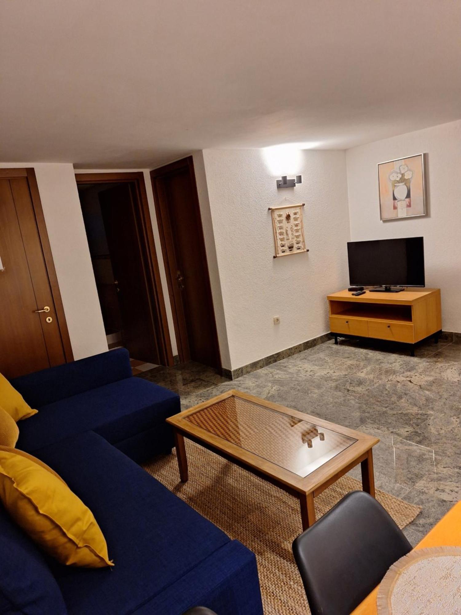 Apartments Romana Слатине Екстер'єр фото