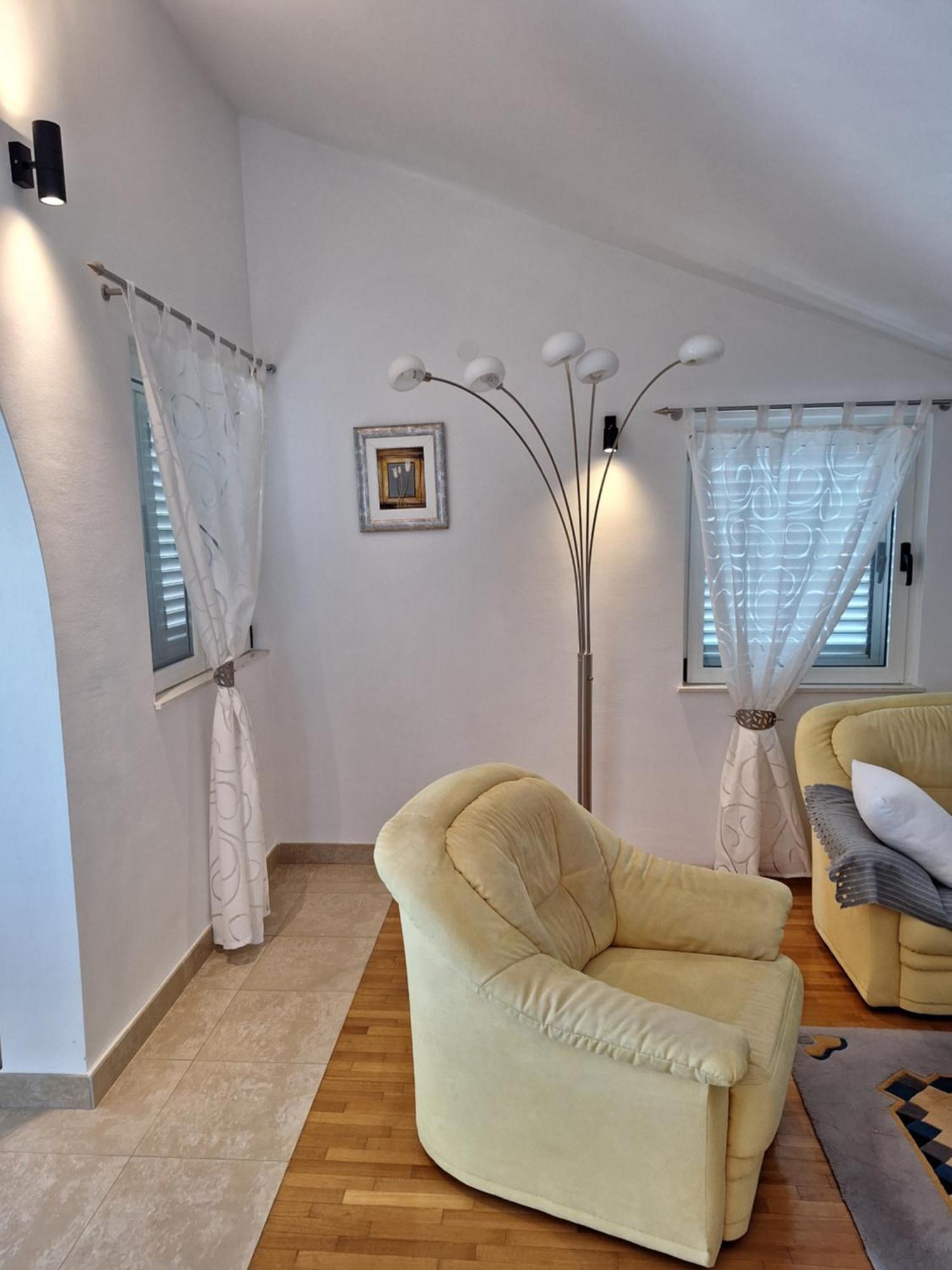 Apartments Romana Слатине Екстер'єр фото