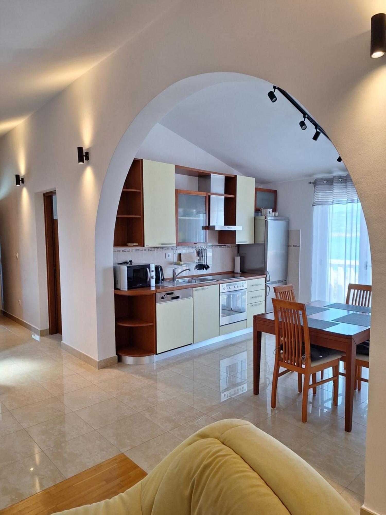 Apartments Romana Слатине Екстер'єр фото