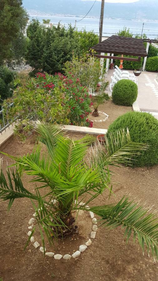 Apartments Romana Слатине Екстер'єр фото