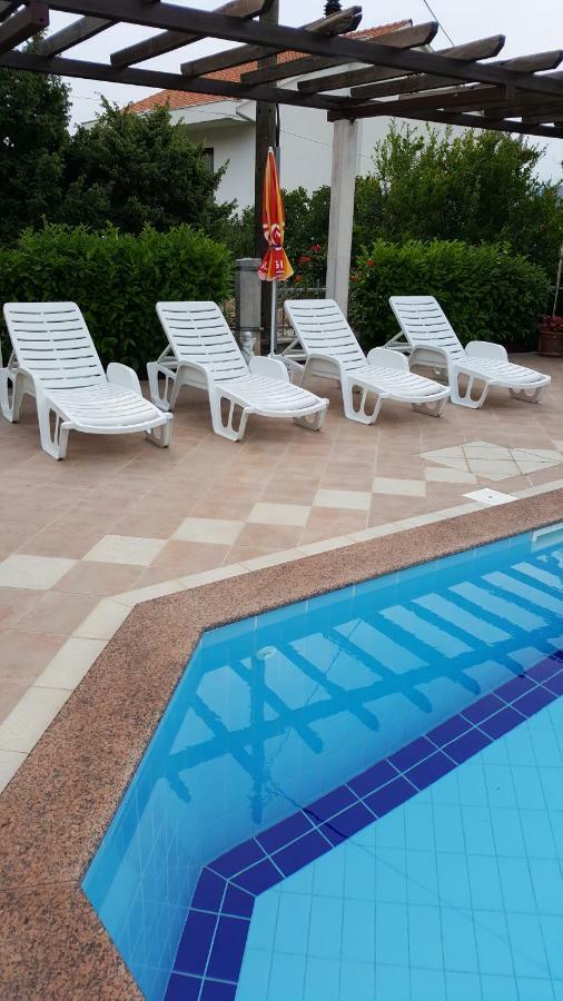 Apartments Romana Слатине Екстер'єр фото