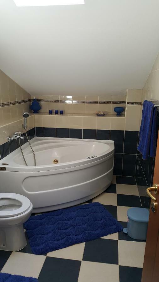 Apartments Romana Слатине Екстер'єр фото